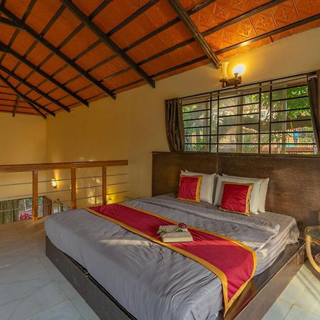Q Swarga Retreat Hotel Attigundi ภายนอก รูปภาพ