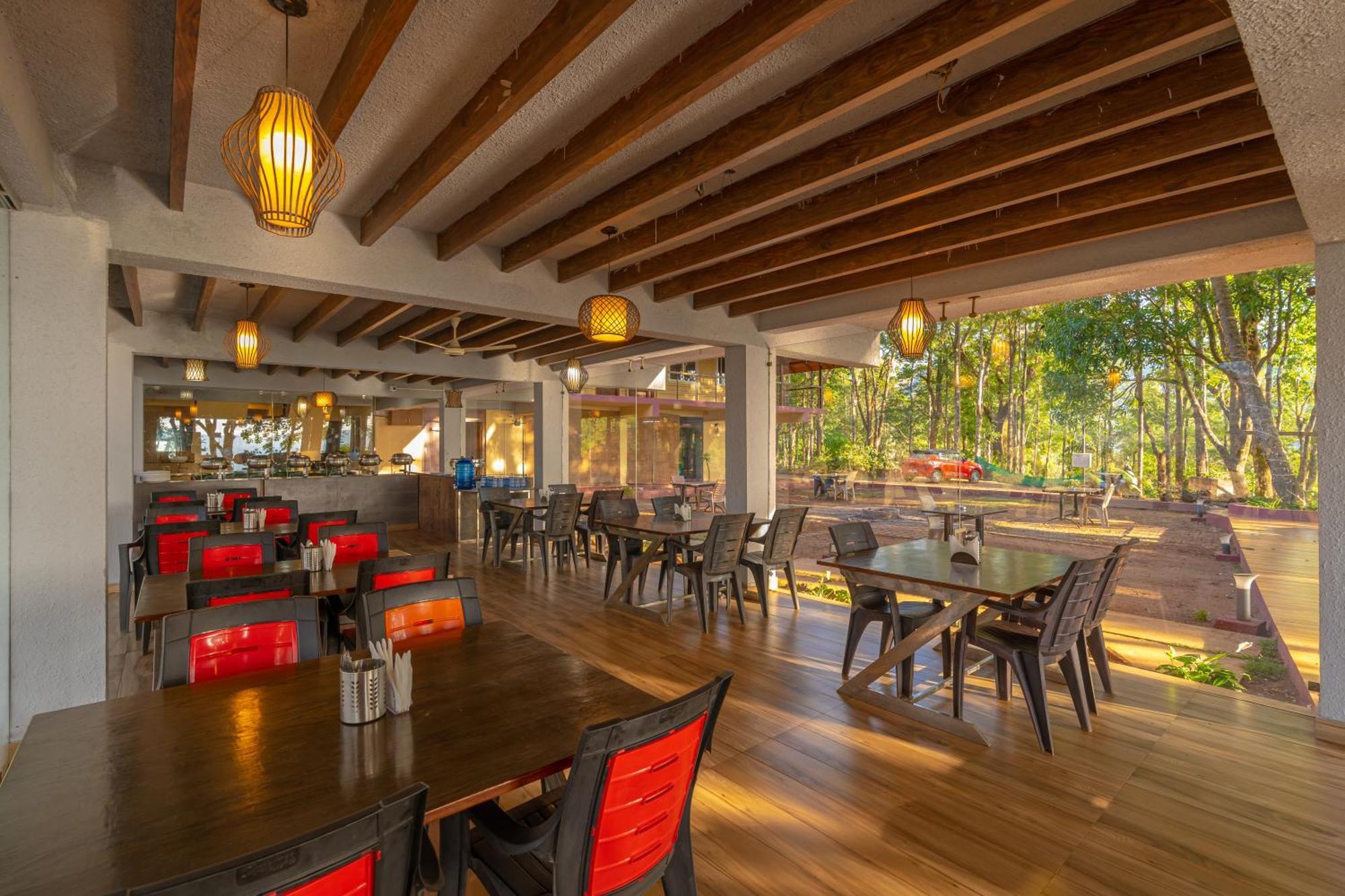 Q Swarga Retreat Hotel Attigundi ภายนอก รูปภาพ