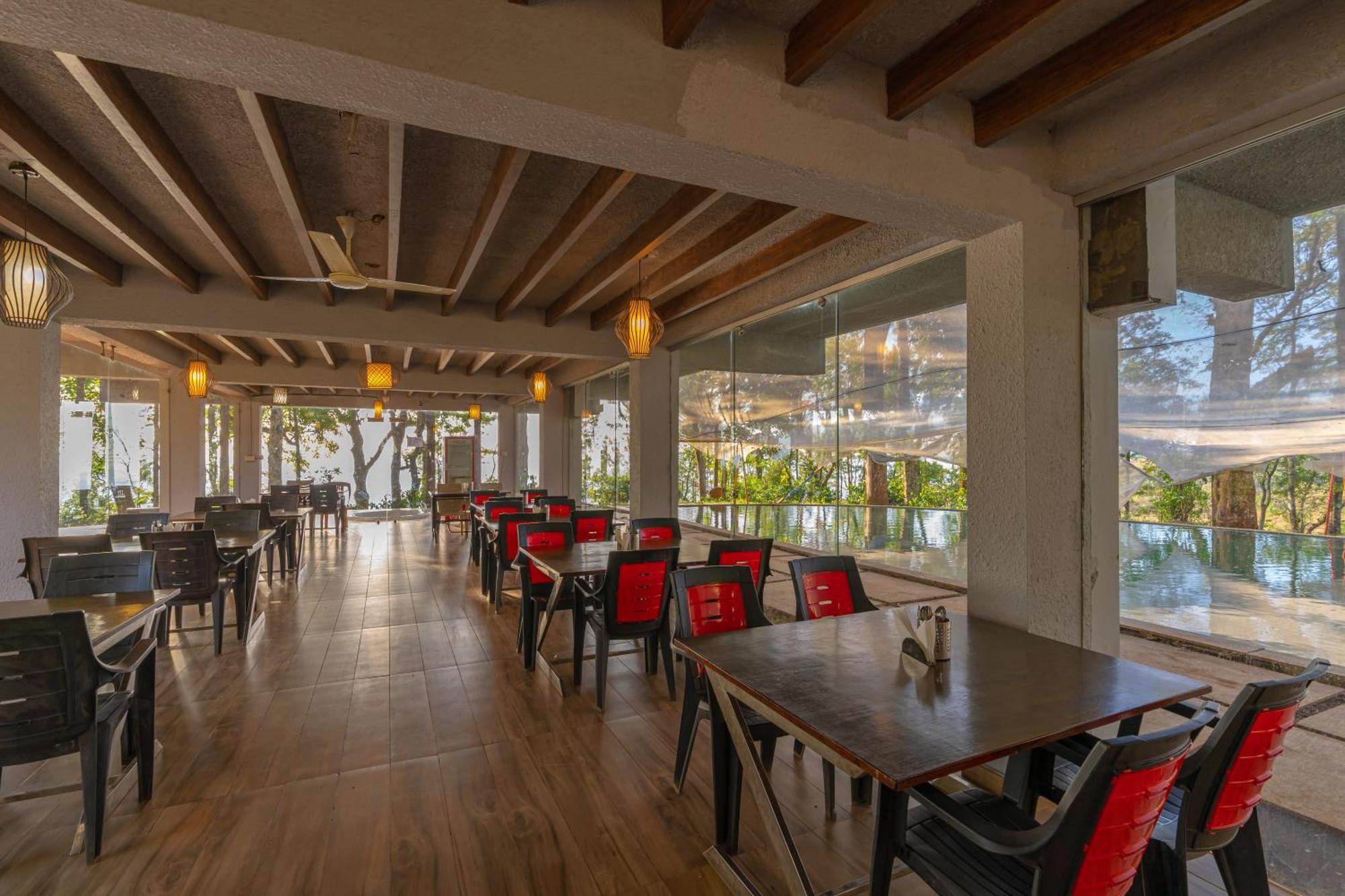 Q Swarga Retreat Hotel Attigundi ภายนอก รูปภาพ