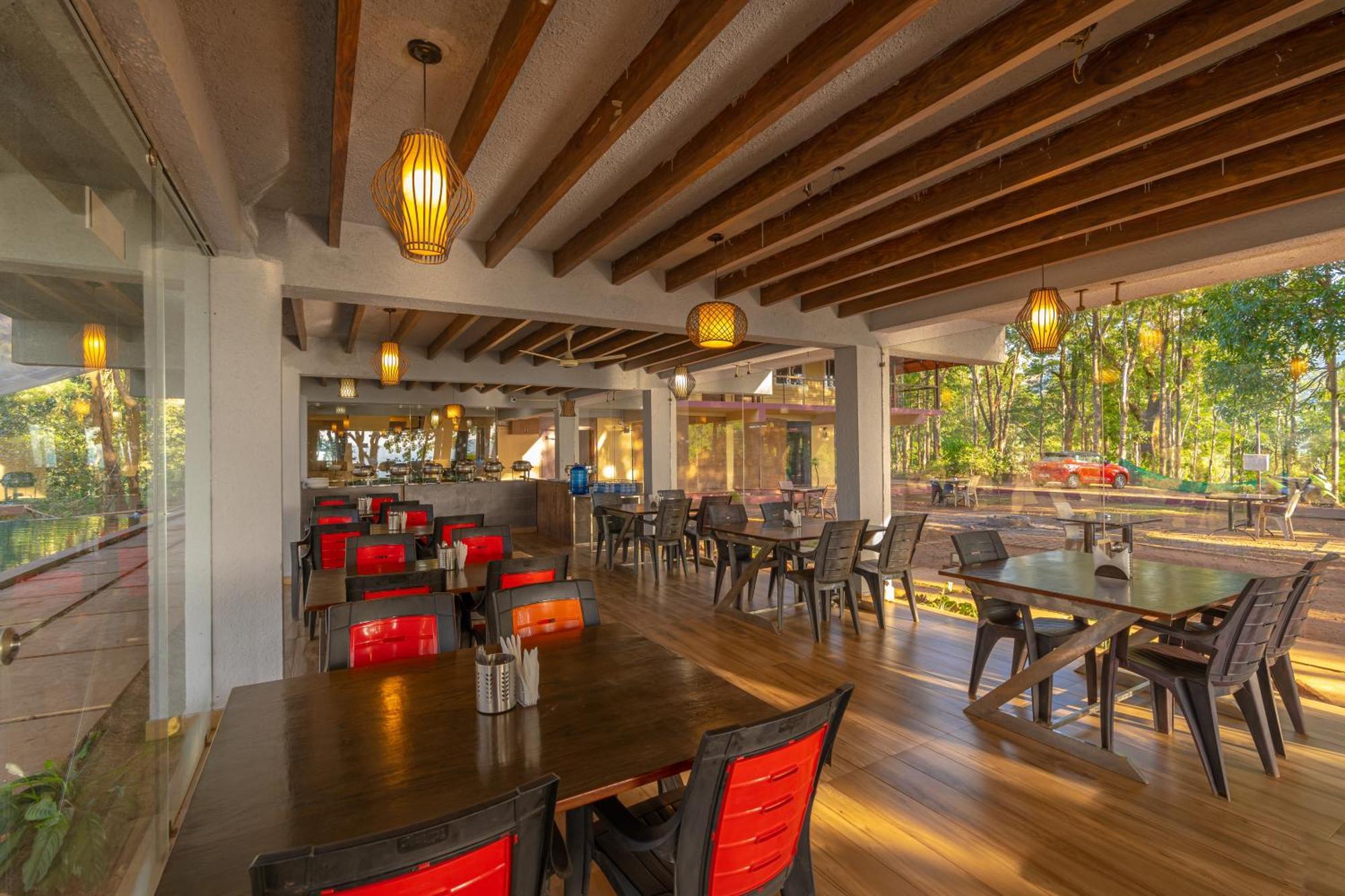 Q Swarga Retreat Hotel Attigundi ภายนอก รูปภาพ