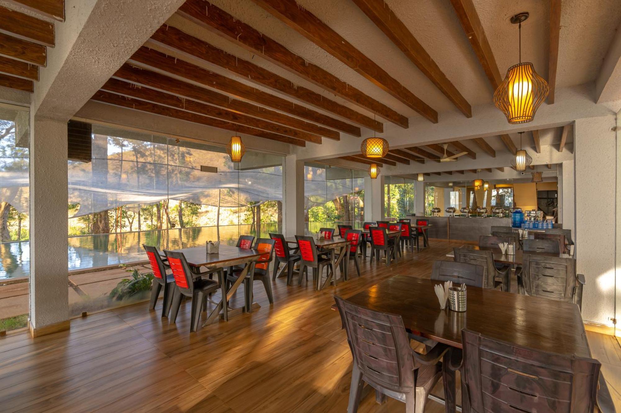 Q Swarga Retreat Hotel Attigundi ภายนอก รูปภาพ