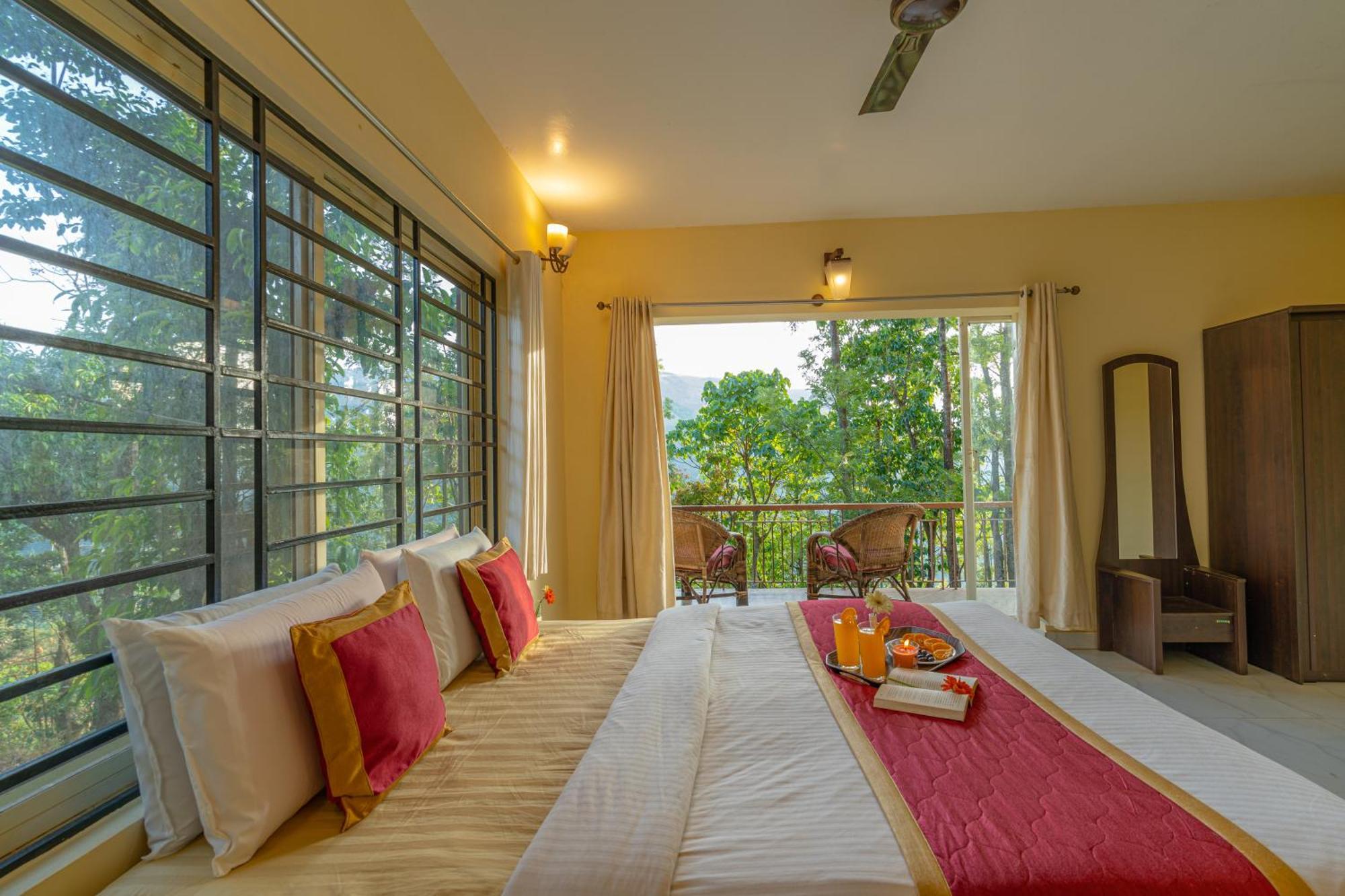 Q Swarga Retreat Hotel Attigundi ภายนอก รูปภาพ