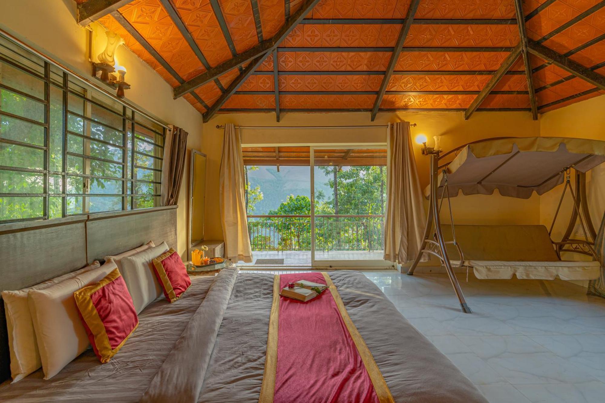 Q Swarga Retreat Hotel Attigundi ภายนอก รูปภาพ